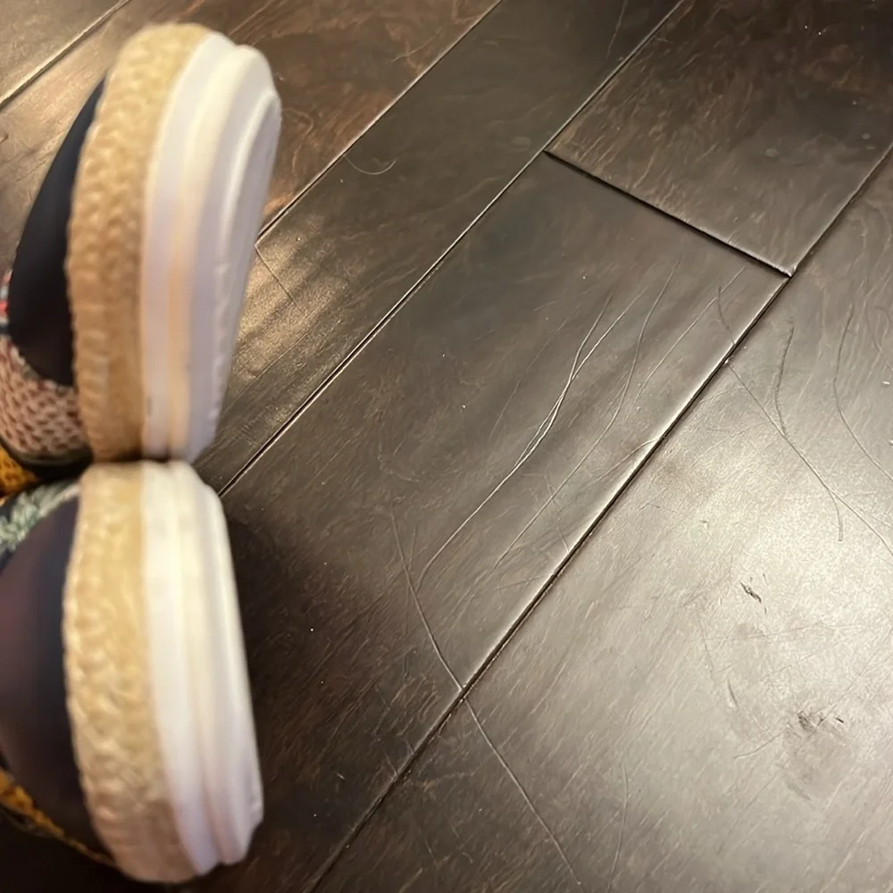 Anne Klein pineapple blue espadrilles 8.5